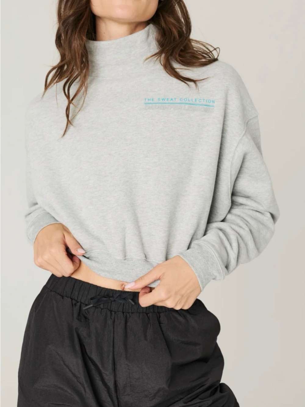 Daughter Lessons NYC Grey Sweatshirt Size Medium Cropped Fit